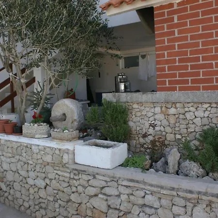 Apartment 2581a