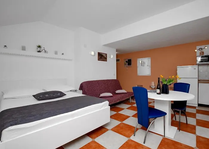 Studio 2581a