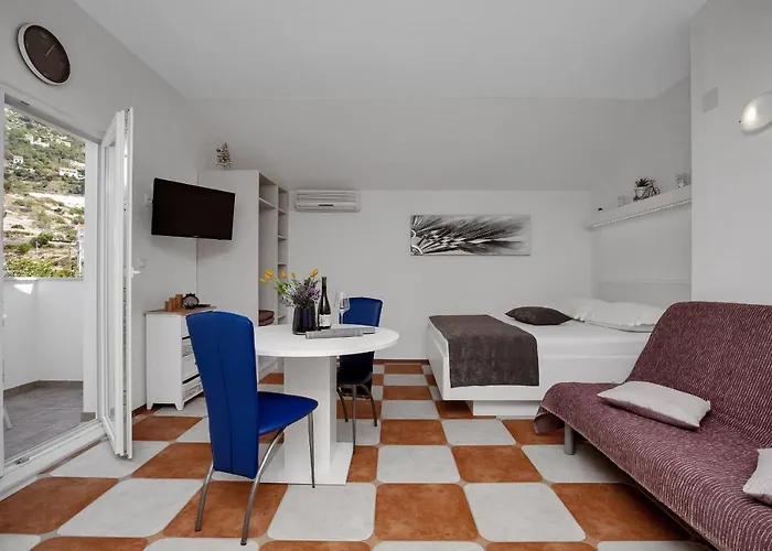 Studio 2581a * Drašnice